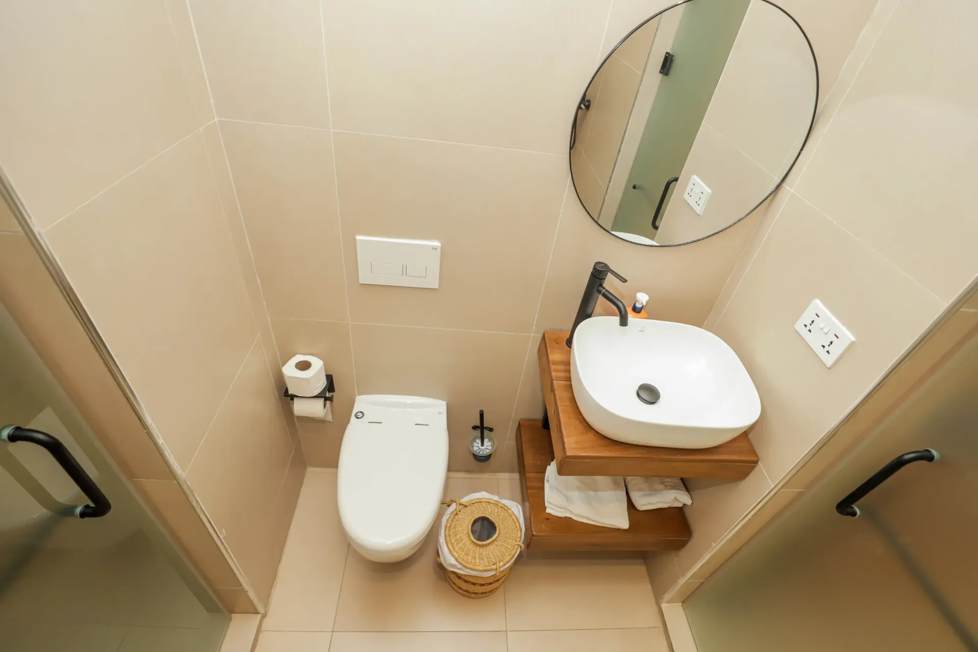 Executive Suite interior 7