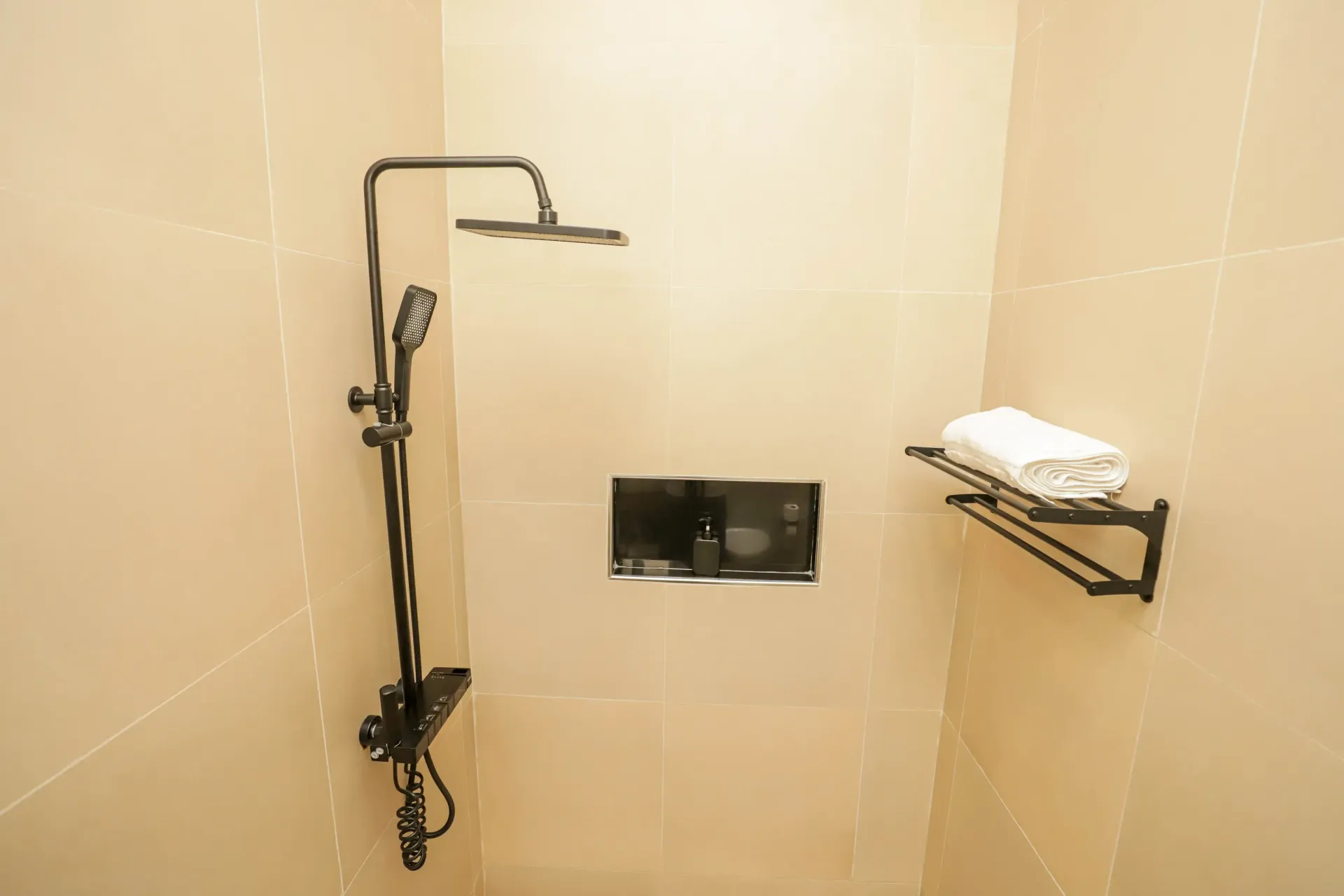 Executive Suite interior 8