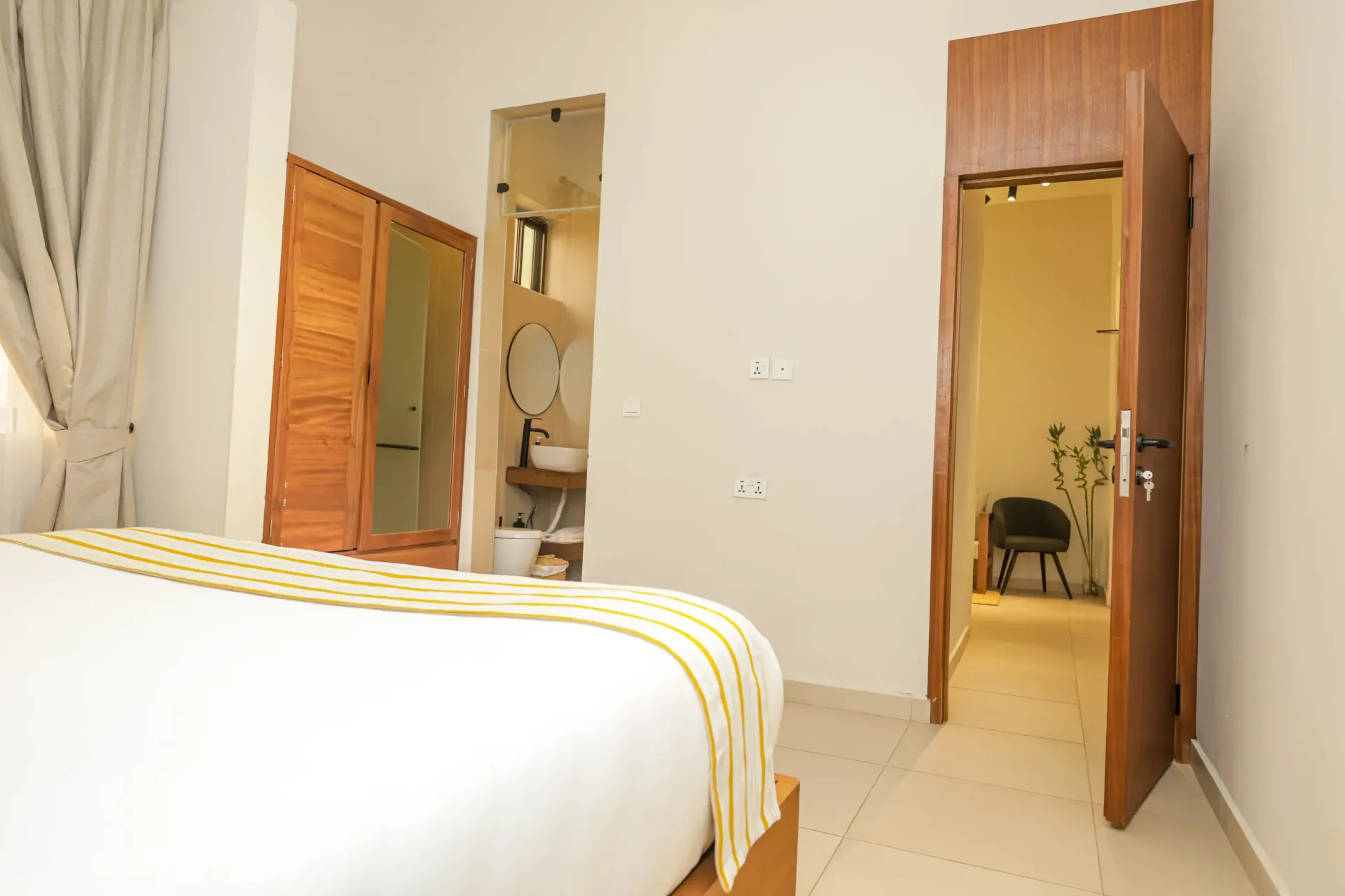 Executive Suite interior 11