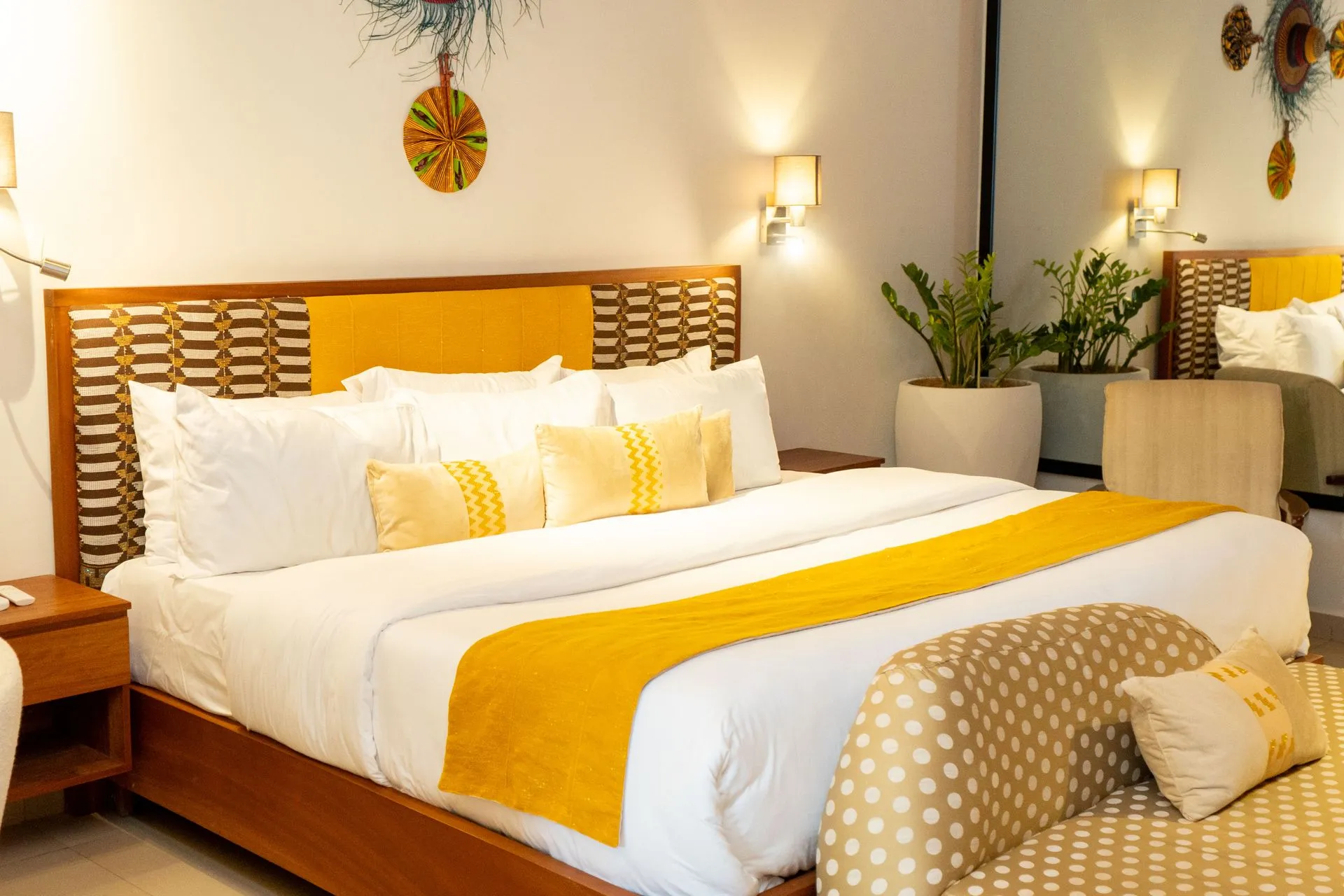 La Royale interior 2