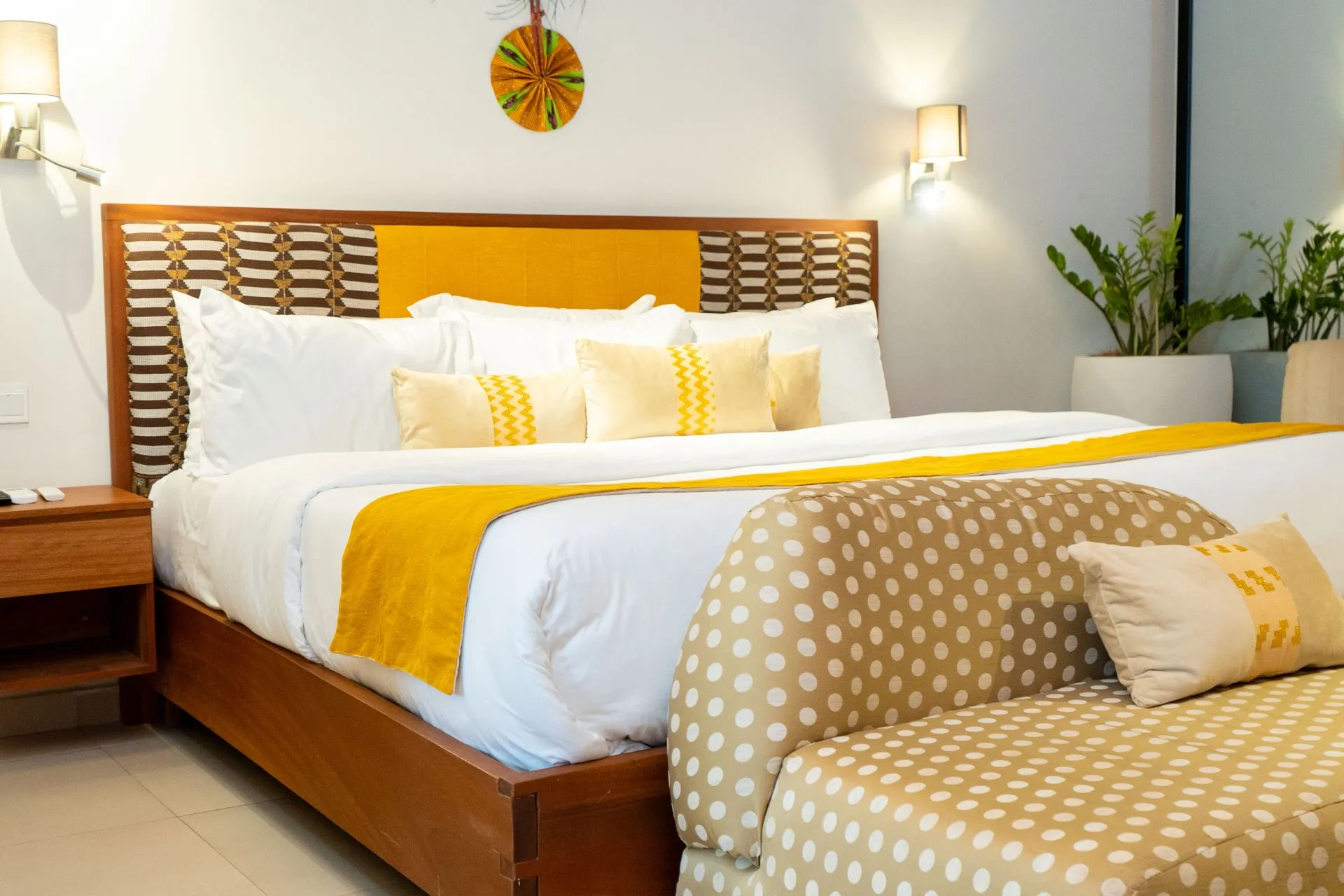 La Royale interior 7
